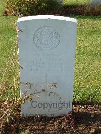 Ranville War Cemetery - Thomson, James Stephen