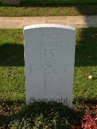 Ranville War Cemetery - Tosh, James Emslie