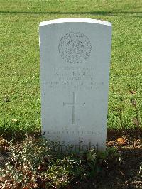 Ranville War Cemetery - Turnbull, Robert Leslie