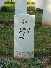 Ranville War Cemetery - Waldow, Hermann