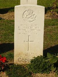 Ranville War Cemetery - Waterhouse, Eric Thomas