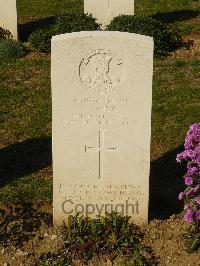 Ranville War Cemetery - Wigg, Frederick