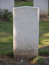 Ranville War Cemetery - Wolk, Kurt