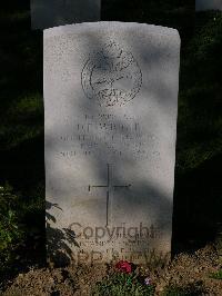 Ranville War Cemetery - Wright, Duncan Frank