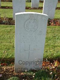 Ranville War Cemetery - Young, Robert James